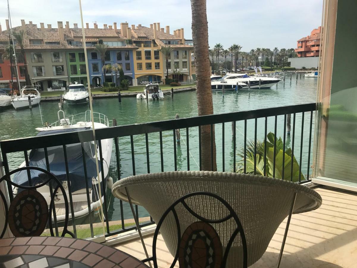 Apartamento Con Piscina ,Playa Con Vistas Panoramicas En La Marina De Sotogrande San Roque  Eksteriør billede