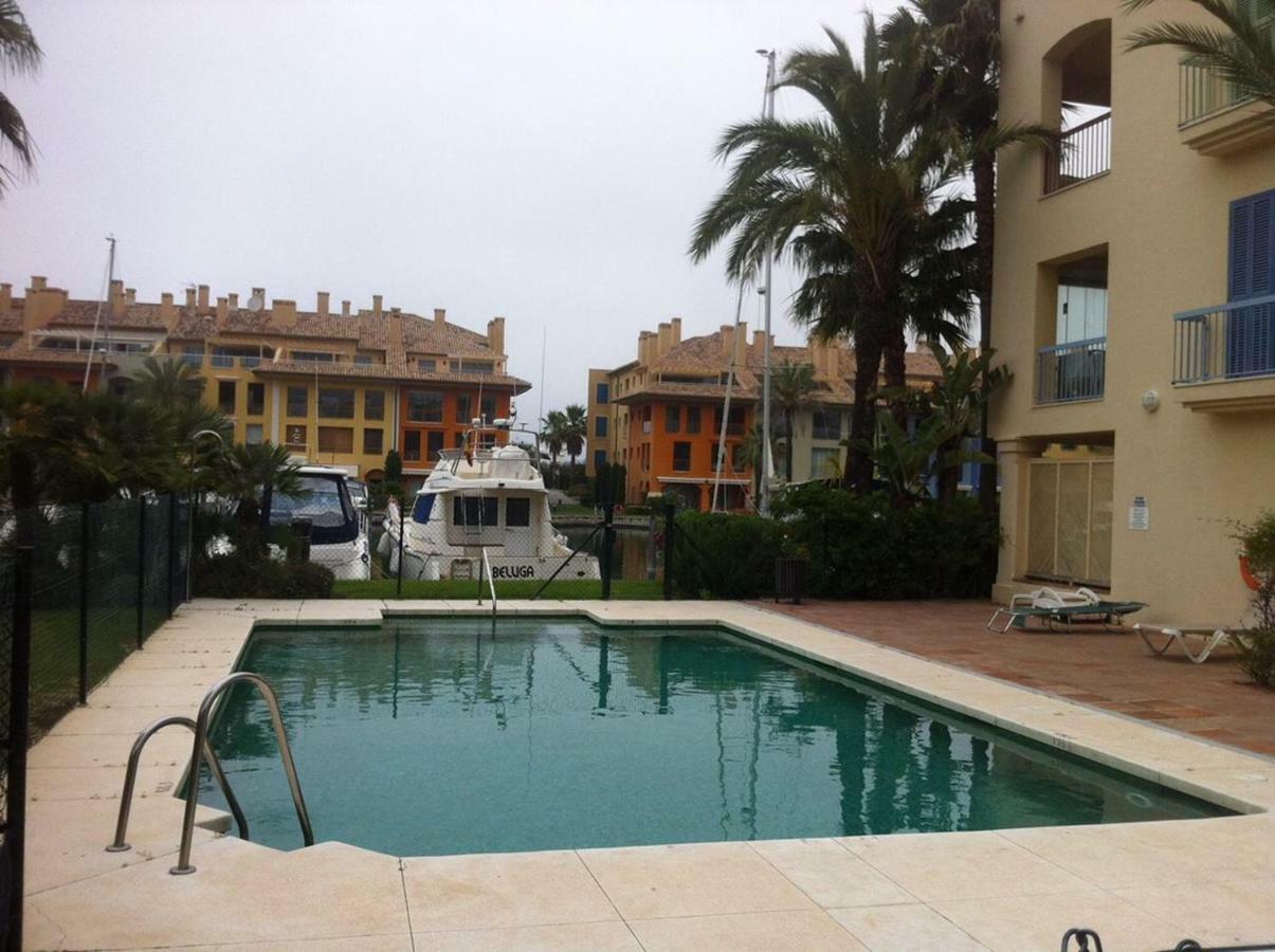 Apartamento Con Piscina ,Playa Con Vistas Panoramicas En La Marina De Sotogrande San Roque  Eksteriør billede